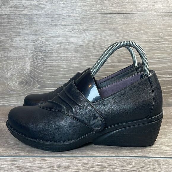 Dansko Aimee Napa Black Leather Women’s Sz 7.5-8/EU 38 Alt Closure Wedge Clogs - Picture 3 of 11